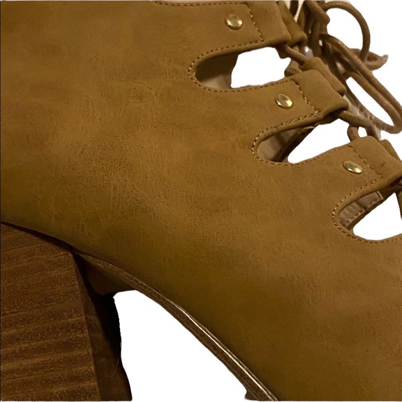 Aldo Peep Toe Camel Suede Wedge Sandal - Picture 4 of 8